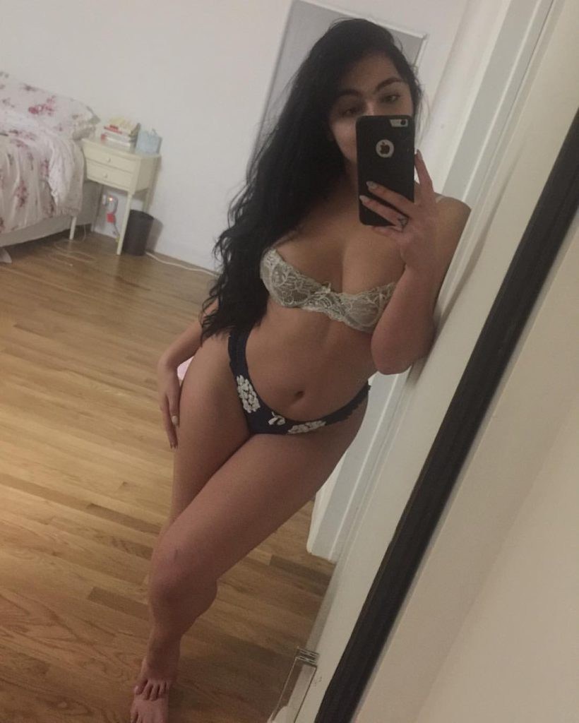 Emily Rinaudo Private Snaps